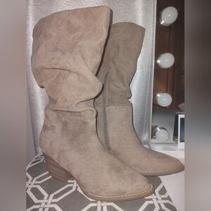Nwot Ana slouchy cowgirl suede boots, size 5